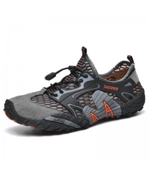 Adults Traced On The Beach Diving Shoes Outdoor Leisure And Wading Shoes On Foot Running Shoes